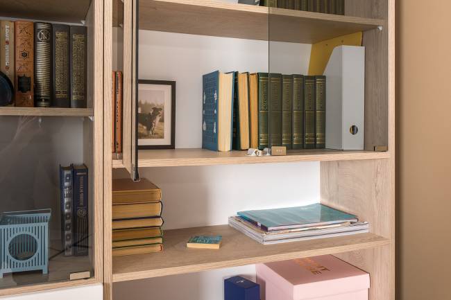 Компьютерный стол со шкафом и полкой со стеклом Бостон цвет дуб эндгрейн элегантный/фасады МДФ милк рикамо софт Компьютерный стол со шкафом и полкой со стеклом Бостон цвет дуб эндгрейн элегантный/фасады МДФ милк рикамо софт