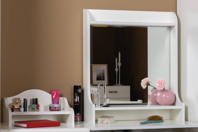 Стол туалетный с пуфом, с зеркалом и настольной полкой Ливерпуль цвет ясень ваниль/белый Стол туалетный с пуфом, с зеркалом и настольной полкой Ливерпуль цвет ясень ваниль/белый