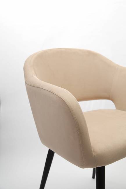 Стол Сканди К 100 орех с креслами Пичч велюр бежевый Стол Сканди К 100 орех с креслами Пичч велюр бежевый