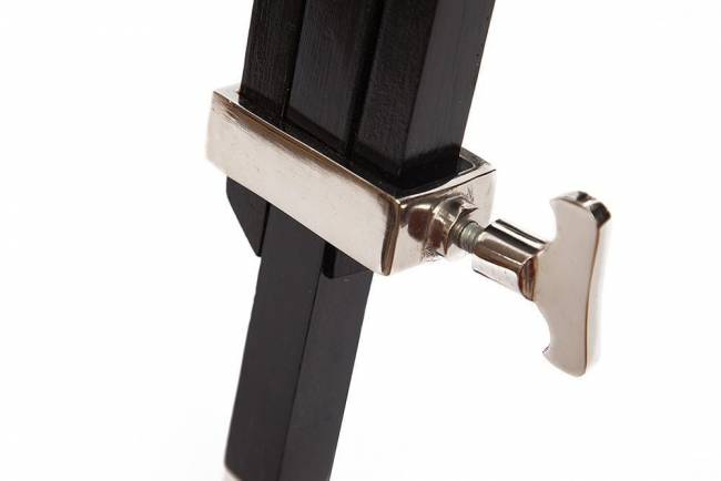 Лампа настольная на треноге Secret De Maison  mod. 44821) латунь/дерево палисандр,  42х42х81см, античная медь/коричневый античная медь/коричневый латунь/дерево палисандр