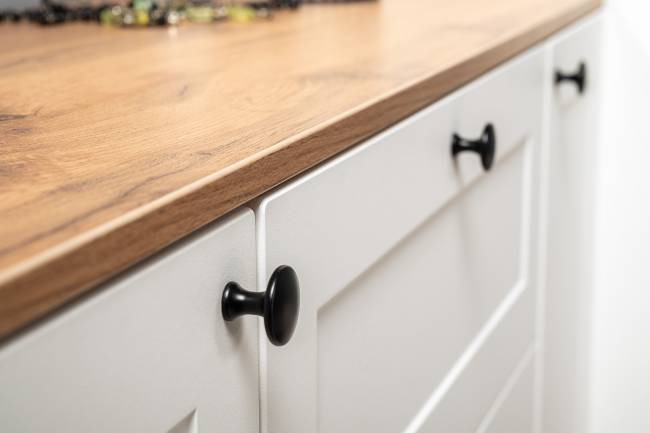 Комод Остин 16.221 цвет белый шагрень/дуб крафт золотой