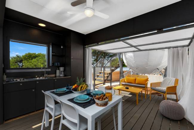 Диван пластиковый Net Bench горчичный 1160х700х860 мм Диван пластиковый Net Bench горчичный 1160х700х860 мм