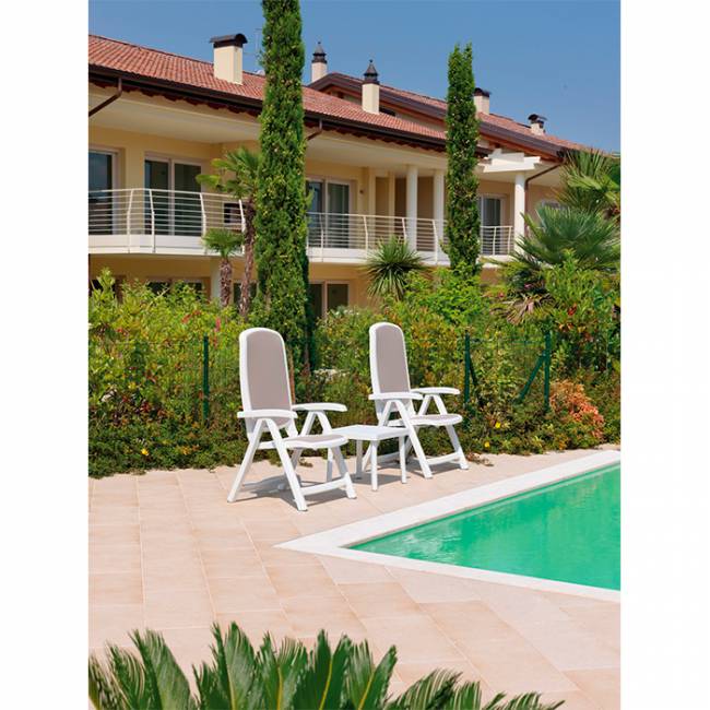 Столик пластиковый для лежака Rodi белый 460х460х400 мм Столик пластиковый для лежака Rodi белый 460х460х400 мм