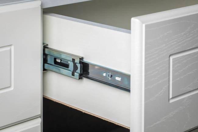 Комод Ливерпуль цвет ясень ваниль/белый Комод Ливерпуль цвет ясень ваниль/белый